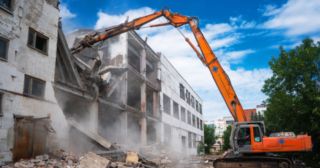 Промышленный демонтаж зданий Тюмень, цена от 2974 руб.