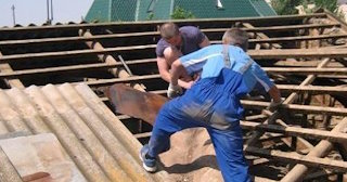 Демонтаж крыши в Тюмени - стоимость работ от 731 рублей за м2